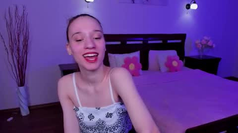 Snapshot of staceycutie chatting on 03/04/26, 05:30 StaceyCutie online show from 03/04/26, 05:30