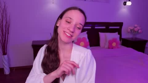 Snapshot of staceycutie chatting on 03/29/26, 05:35 StaceyCutie online show from 03/29/26, 05:35