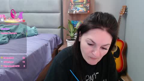 Snapshot of stacy_davise chatting on 02/21/25, 06:15 STACY online show from 02/21/25, 06:15