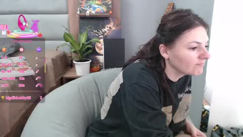 Snapshot of stacy_davise chatting on 03/09/25, 04:33 STACY online show from 03/09/25, 04:33