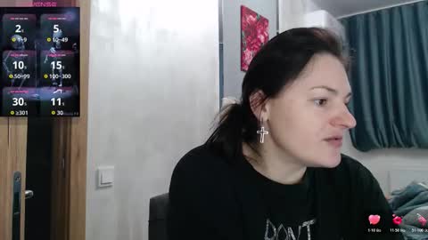 Snapshot of stacy_davise chatting on 10/31/25, 04:52 STACY online show from 10/31/25, 04:52