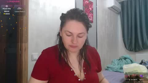 Snapshot of stacy_davise chatting on 12/04/25, 08:23 STACY online show from 12/04/25, 08:23