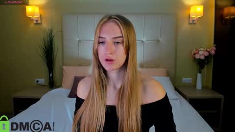 Snapshot of stacy_riiver chatting on 09/17/25, 07:21 Stacy Mon Tue Wed Thu Fri Sun GMT GMT 3 1000am - 0400pm  online show from 09/17/25, 07:21