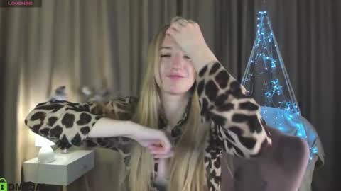 Snapshot of stacy_riiver chatting on 10/03/25, 08:55 Stacy Mon Tue Wed Thu Fri Sun GMT GMT 3 1000am - 0400pm  online show from 10/03/25, 08:55