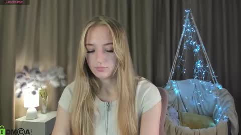 Snapshot of stacy_riiver chatting on 10/09/25, 09:07 Stacy Mon Tue Wed Thu Fri Sun GMT GMT 3 1000am - 0400pm  online show from 10/09/25, 09:07