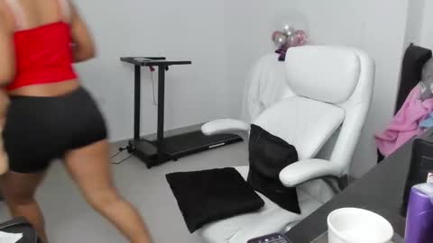 Zulma Yisset online show from 12/17/25, 03:01