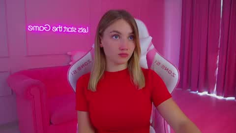 Snapshot of stacyevancesss chatting on 07/19/26, 12:53 StacyEvances online show from 07/19/26, 12:53
