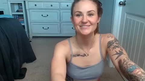 Snapshot of stacysmomm chatting on 02/07/25, 02:58 Hannah Lee online show from 02/07/25, 02:58