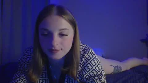 Snapshot of star_girlish chatting on 10/03/25, 08:17 star_girlish online show from 10/03/25, 08:17