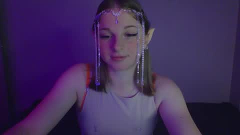 Snapshot of star_girlish chatting on 10/13/25, 05:57 star_girlish online show from 10/13/25, 05:57