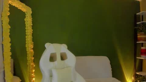 star_sub1 online show from 10/23/25, 04:50