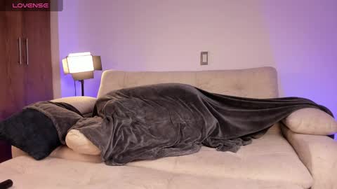 EVA COLLENS online show from 12/21/24, 04:30