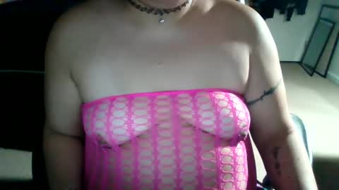 Snapshot of starella___saxxxton chatting on 01/18/25, 11:43 starella___saxxxton online show from 01/18/25, 11:43