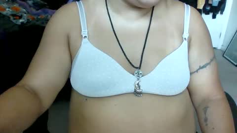 Snapshot of starella___saxxxton chatting on 09/18/25, 03:36 starella___saxxxton online show from 09/18/25, 03:36