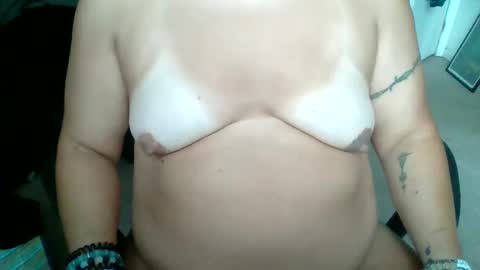 Snapshot of starella___saxxxton chatting on 09/20/25, 01:01 starella___saxxxton online show from 09/20/25, 01:01