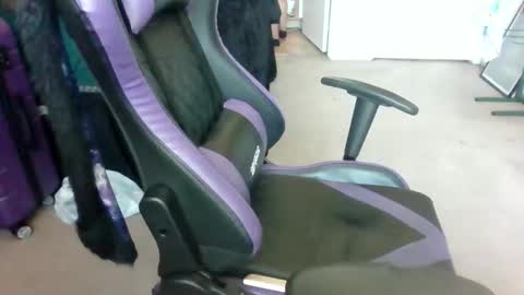 Snapshot of starella___saxxxton chatting on 10/26/25, 06:03 starella___saxxxton online show from 10/26/25, 06:03