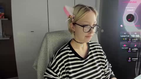 Kate online show from 03/17/26, 07:23