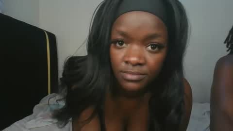 lia online show from 10/12/25, 02:38