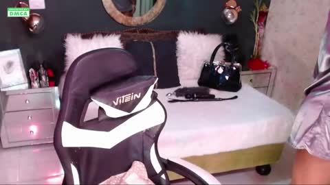 Snapshot of starhappy chatting on 05/17/26, 12:30 Welcome Im VICTORIA Your love is my passion activate my love and moaning with your tips and enjoy with me online show from 05/17/26, 12:30