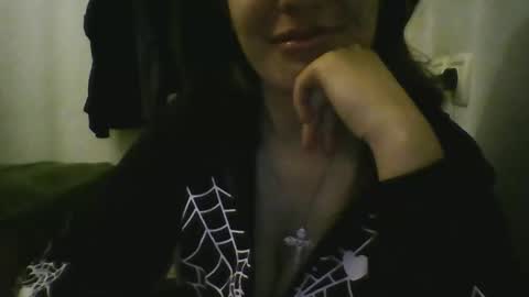 Snapshot of starlesseyes chatting on 01/06/25, 04:02 starlesseyes online show from 01/06/25, 04:02