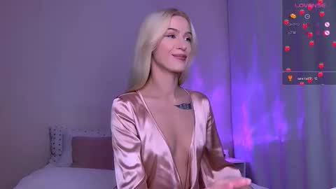 Stacey online show from 10/25/25, 01:02