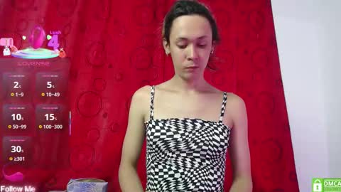 Snapshot of starliz27 chatting on 11/07/25, 12:05 starliz online show from 11/07/25, 12:05