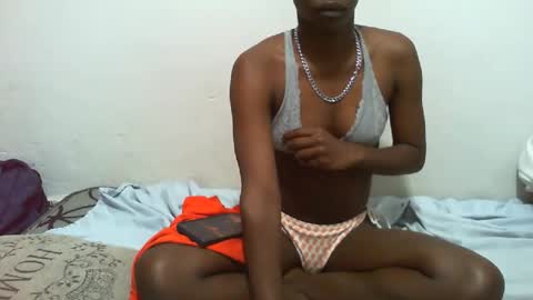 Snapshot of starry_sweetie chatting on 10/07/25, 01:41 sweetgirl online show from 10/07/25, 01:41