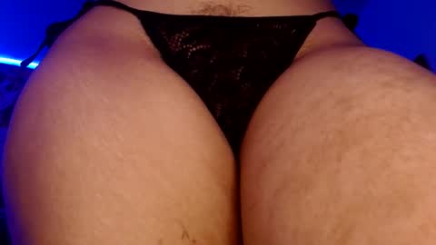      online show from 10/24/25, 09:22