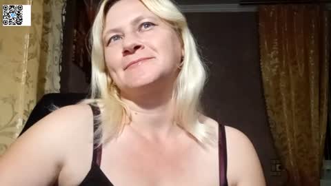 Snapshot of starvibe1010 chatting on 06/13/26, 07:12 Helen online show from 06/13/26, 07:12