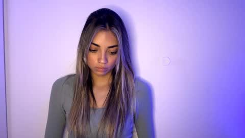 Mia online show from 04/20/26, 08:17