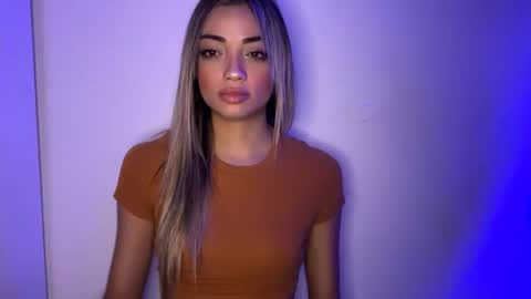 Mia online show from 04/21/26, 08:20