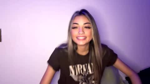 Mia online show from 05/03/26, 08:15