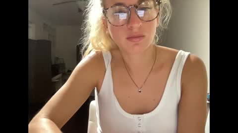 Stassiethatsororitygirl online show from 11/10/25, 09:52