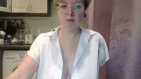 Stasya online show from 12/29/24, 10:03