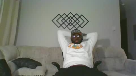 stayinalive1992 online show from 12/19/25, 04:19