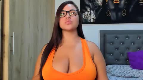 Melany online show from 09/29/25, 03:11