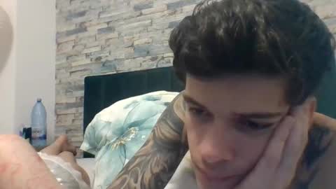 staywithuss online show from 04/21/26, 02:51