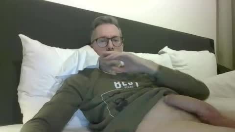 Snapshot of steel80 chatting on 01/15/26, 02:27 steel80 online show from 01/15/26, 02:27