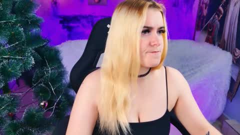 stef_nicks online show from 12/14/25, 09:03