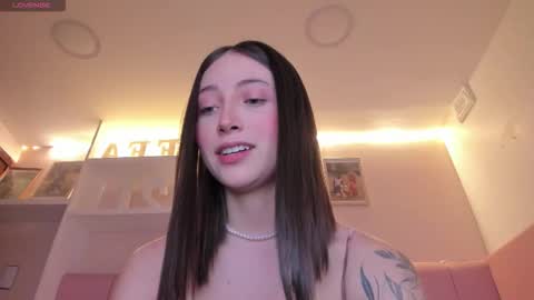 Stefa Gomez  online show from 12/14/25, 11:15