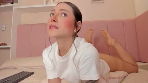 Stefa Gomez  online show from 03/12/26, 01:17