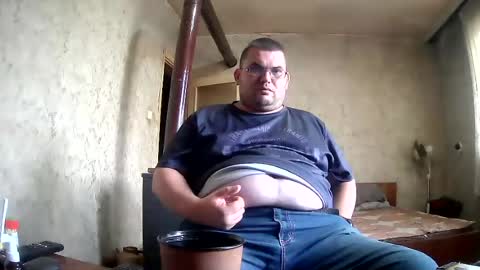 Snapshot of stefan90pt chatting on 07/14/26, 05:34 Stefan online show from 07/14/26, 05:34