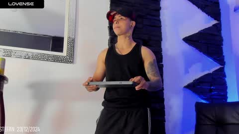 Snapshot of stefan_wonder_ chatting on 12/23/24, 02:50 Wonder online show from 12/23/24, 02:50