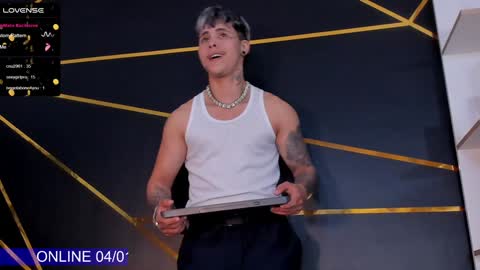 Snapshot of stefan_wonder_ chatting on 01/04/25, 07:02 Wonder online show from 01/04/25, 07:02