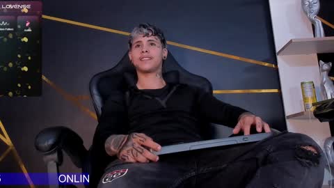 Snapshot of stefan_wonder_ chatting on 01/17/25, 02:07 Wonder online show from 01/17/25, 02:07