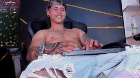 Snapshot of stefan_wonder_ chatting on 01/18/25, 05:48 Wonder online show from 01/18/25, 05:48