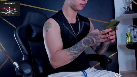 Snapshot of stefan_wonder_ chatting on 01/30/25, 01:53 Wonder online show from 01/30/25, 01:53