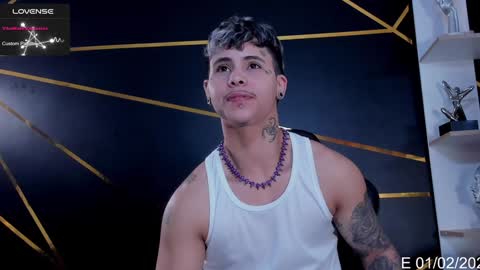 Snapshot of stefan_wonder_ chatting on 02/01/25, 02:45 Wonder online show from 02/01/25, 02:45