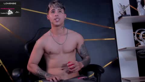 Snapshot of stefan_wonder_ chatting on 02/07/25, 04:35 Wonder online show from 02/07/25, 04:35