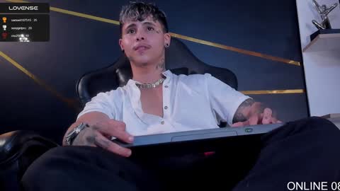 Snapshot of stefan_wonder_ chatting on 02/08/25, 11:45 Wonder online show from 02/08/25, 11:45